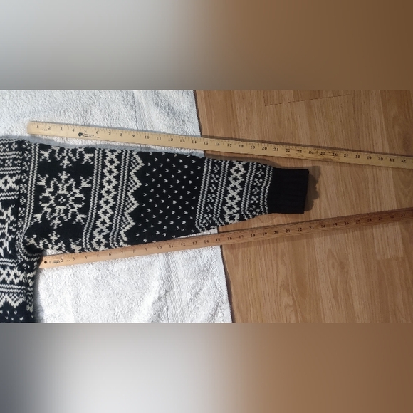 Vintage ROOTS Canada 100% Wool Snowflake Winter Christmas Knit Sweater -Mens XL - Picture 11 of 12